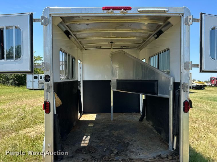 image for item OG9152 2018 Universal Exiss 724  horse trailer