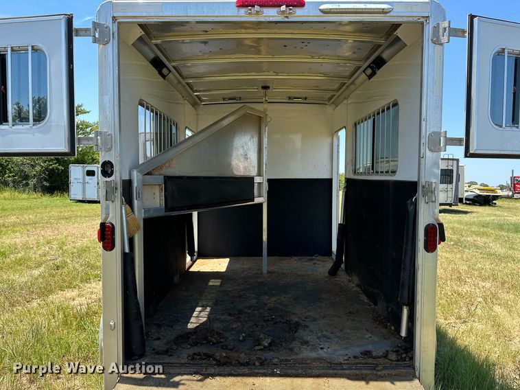 image for item OG9152 2018 Universal Exiss 724  horse trailer