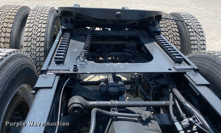 image for item DI7817 1995 Kenworth T800 semi truck