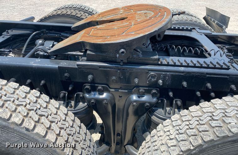 image for item DI7817 1995 Kenworth T800 semi truck