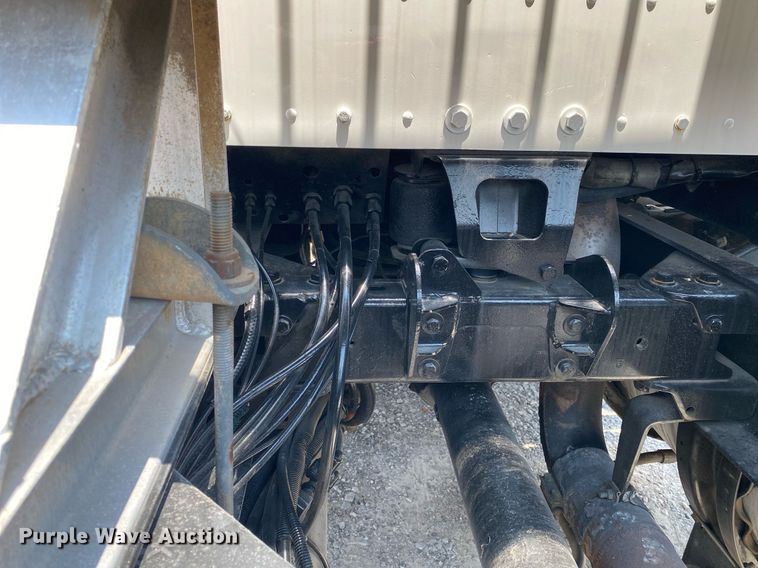 image for item DI7817 1995 Kenworth T800 semi truck