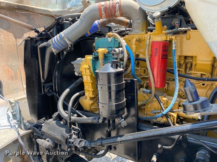 image for item DI7817 1995 Kenworth T800 semi truck