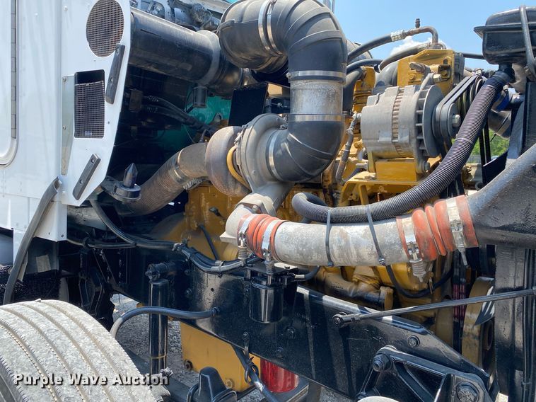 image for item DI7817 1995 Kenworth T800 semi truck