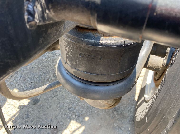 image for item DI7817 1995 Kenworth T800 semi truck