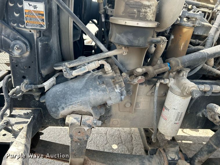 image for item DI7948 2009 Peterbilt 335  truck cab and chassis