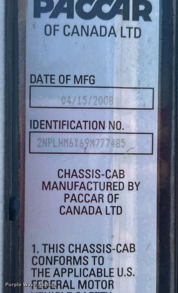 image for item DI7948 2009 Peterbilt 335  truck cab and chassis