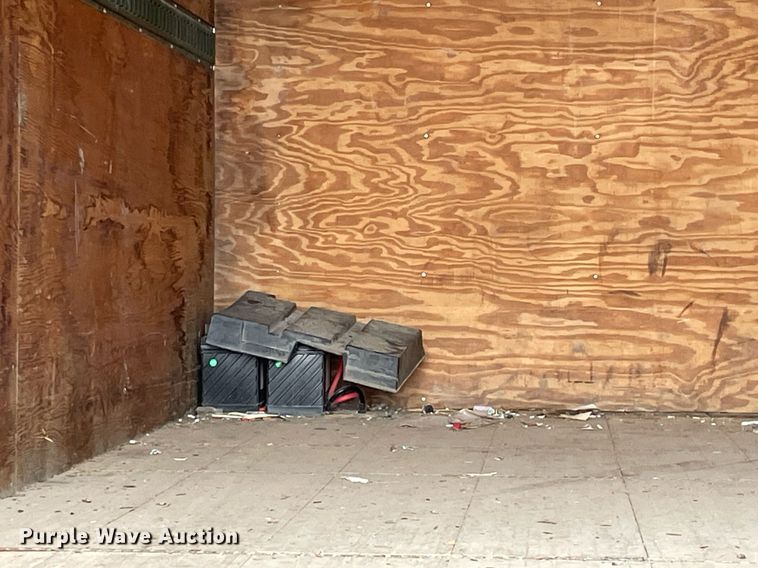 image for item DL3965 1998 International 4700  box truck