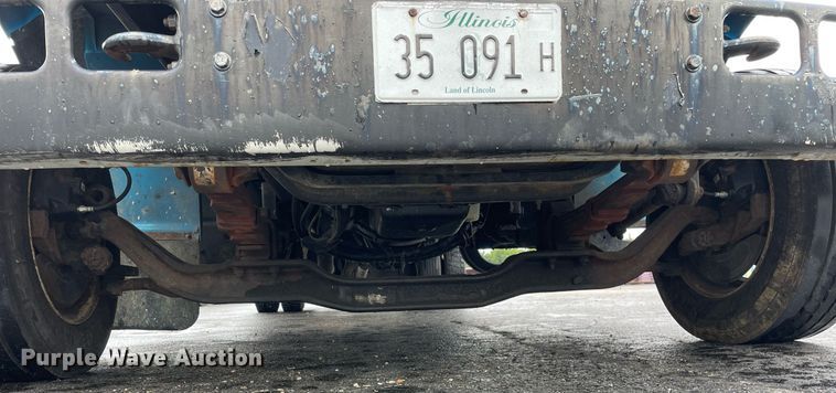 image for item DL3965 1998 International 4700  box truck