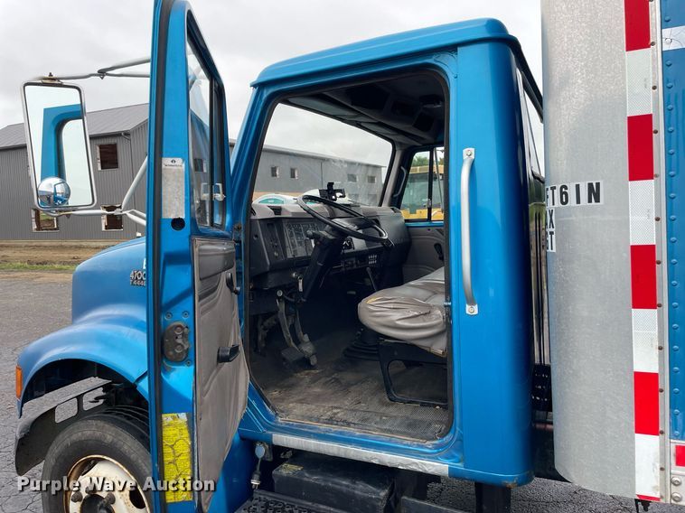 image for item DL3965 1998 International 4700  box truck