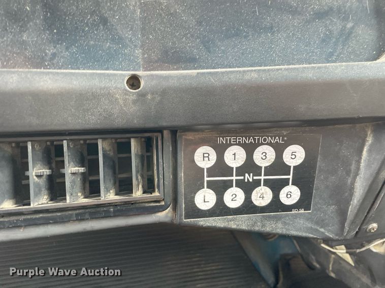 image for item DL3965 1998 International 4700  box truck