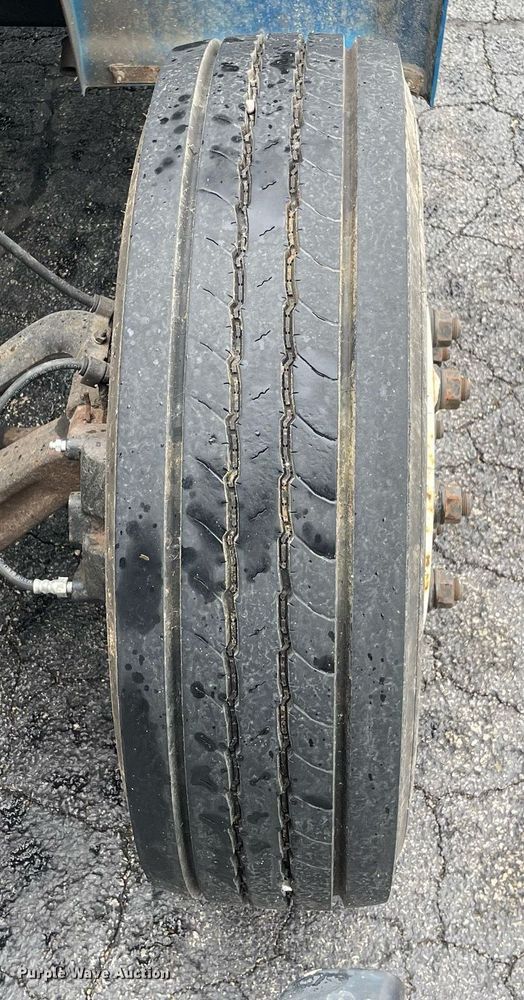 image for item DL3965 1998 International 4700  box truck