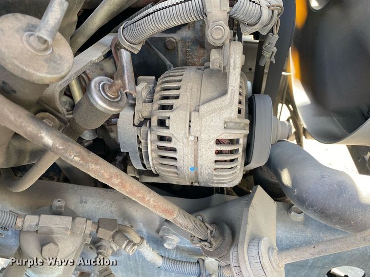 image for item DL7204 1998 International 8100  semi truck