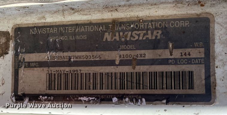 image for item DL7204 1998 International 8100  semi truck