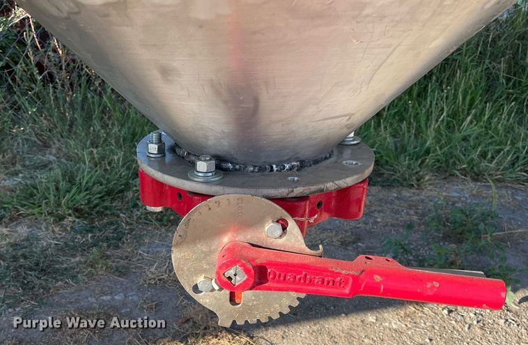 image for item DN7671 1976 Freuhauf  pneumatic dry bulk trailer