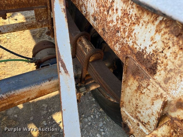 image for item DN7671 1976 Freuhauf  pneumatic dry bulk trailer