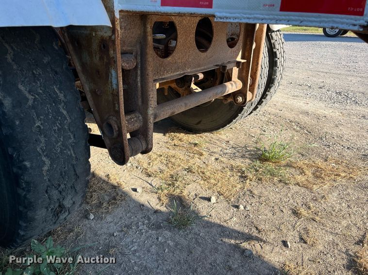 image for item DN7671 1976 Freuhauf  pneumatic dry bulk trailer