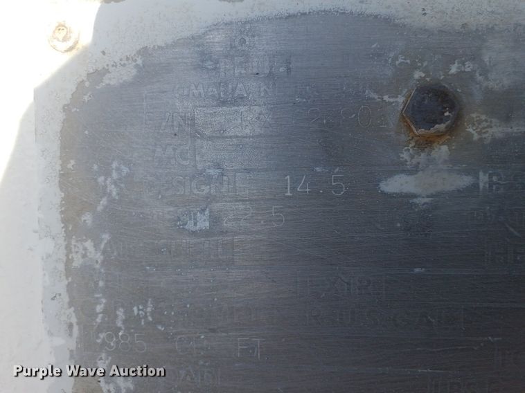 image for item DN7671 1976 Freuhauf  pneumatic dry bulk trailer