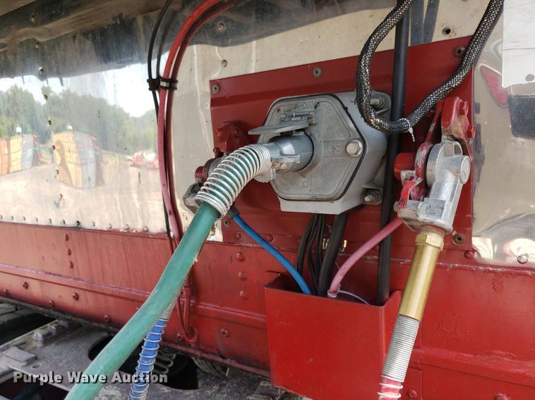 image for item DO2946 1999 Wabash  refrigerated van trailer