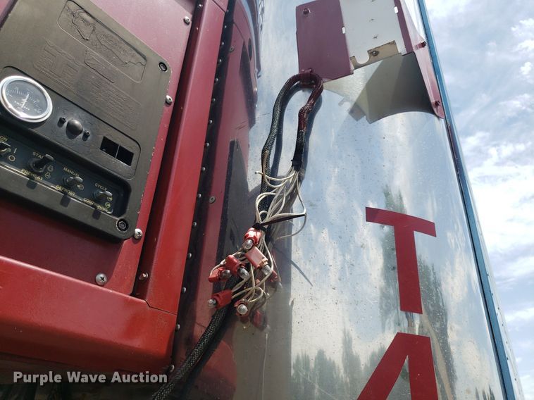 image for item DO2946 1999 Wabash  refrigerated van trailer