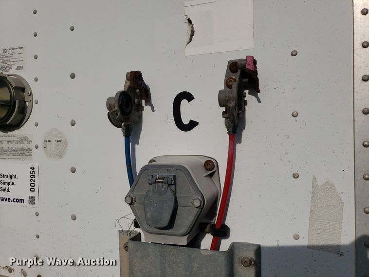 image for item DO2954 2006 Vanguard VIP  dry van trailer