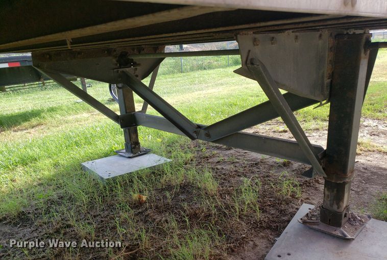 image for item DO2954 2006 Vanguard VIP  dry van trailer