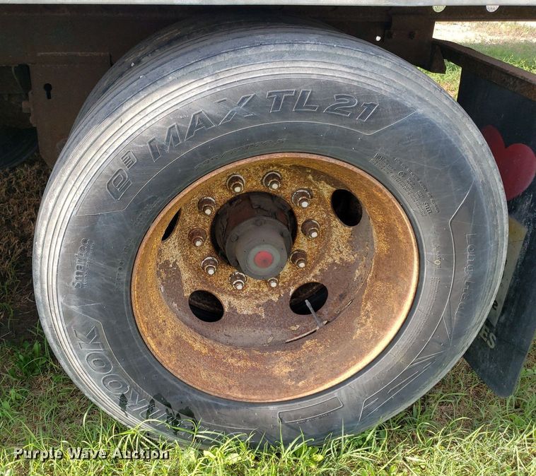 image for item DO2954 2006 Vanguard VIP  dry van trailer