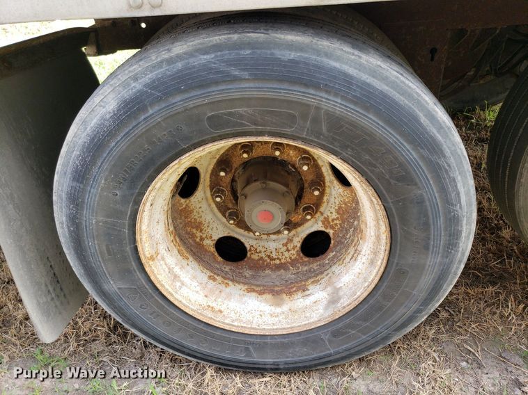 image for item DO2954 2006 Vanguard VIP  dry van trailer