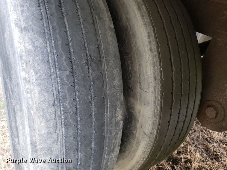 image for item DO2954 2006 Vanguard VIP  dry van trailer