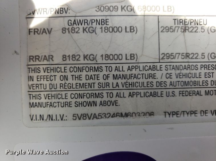 image for item DO2954 2006 Vanguard VIP  dry van trailer