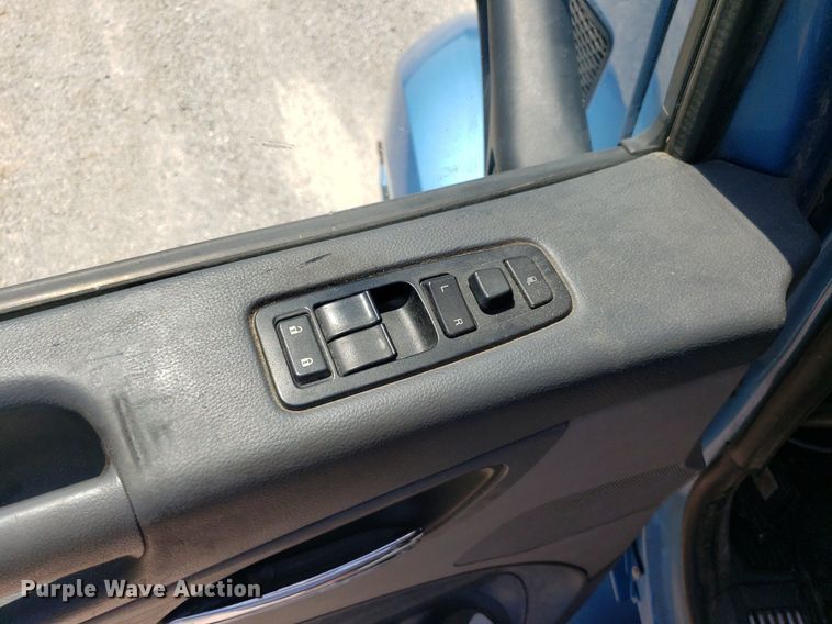 image for item DO2971 2016 Peterbilt 579  semi truck