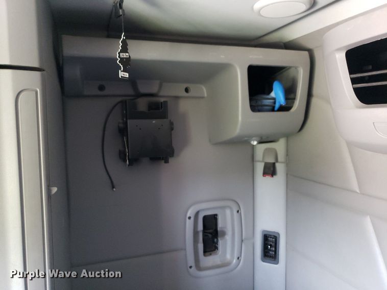 image for item DO2971 2016 Peterbilt 579  semi truck