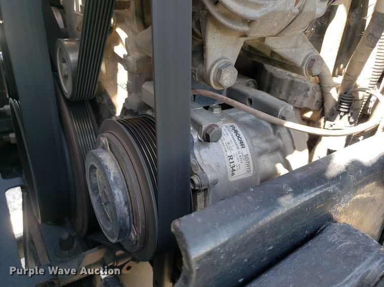 image for item DO2971 2016 Peterbilt 579  semi truck