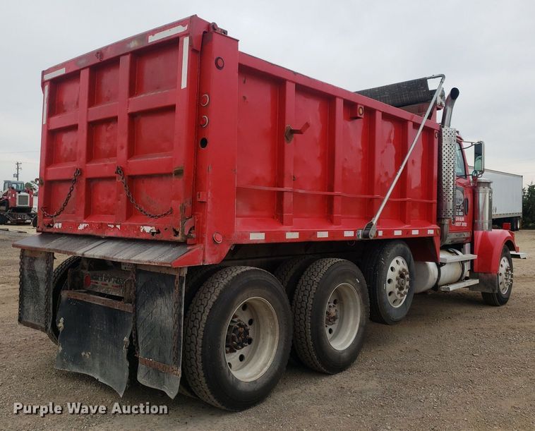 image for item DO3046 1999 Western Star 4900  dump truck