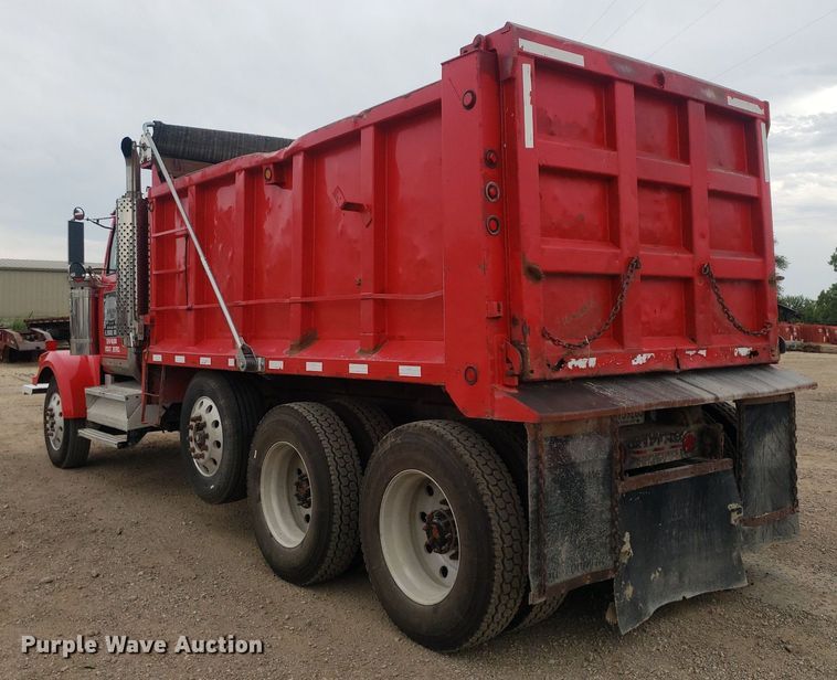 image for item DO3046 1999 Western Star 4900  dump truck