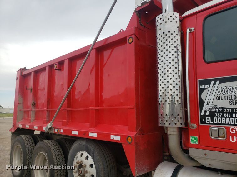 image for item DO3046 1999 Western Star 4900  dump truck