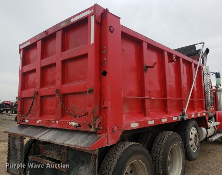 image for item DO3046 1999 Western Star 4900  dump truck