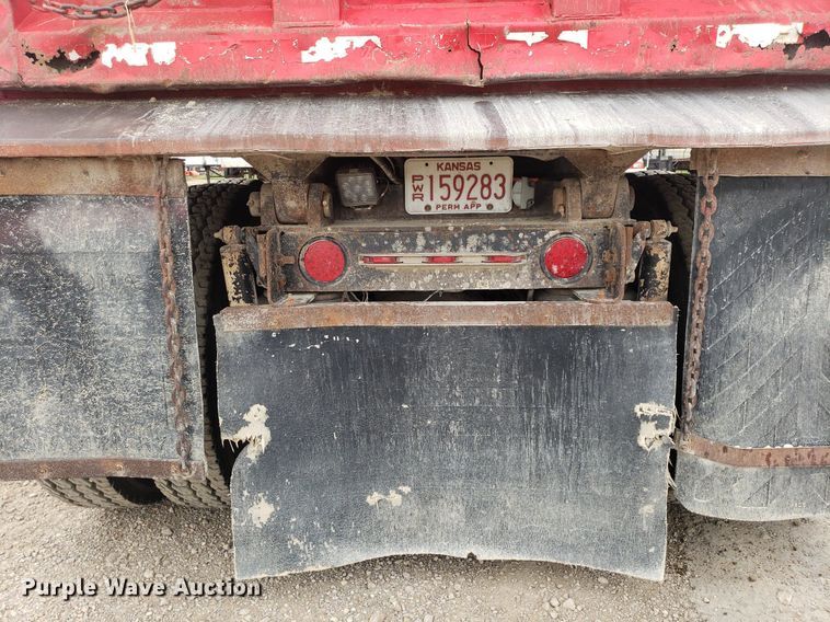 image for item DO3046 1999 Western Star 4900  dump truck