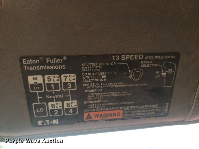 image for item DO3046 1999 Western Star 4900  dump truck