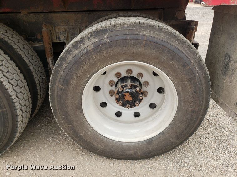 image for item DO3046 1999 Western Star 4900  dump truck