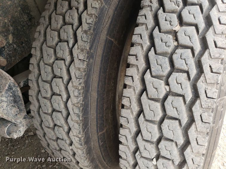 image for item DO3046 1999 Western Star 4900  dump truck