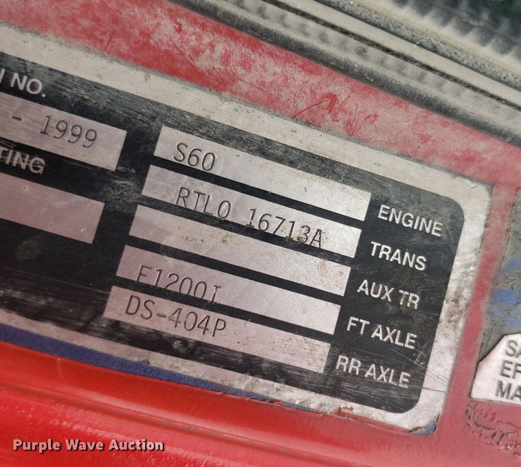 image for item DO3046 1999 Western Star 4900  dump truck