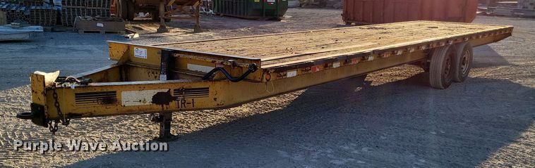 image for item DO3633 2002 Hurst 1H9  equipment trailer
