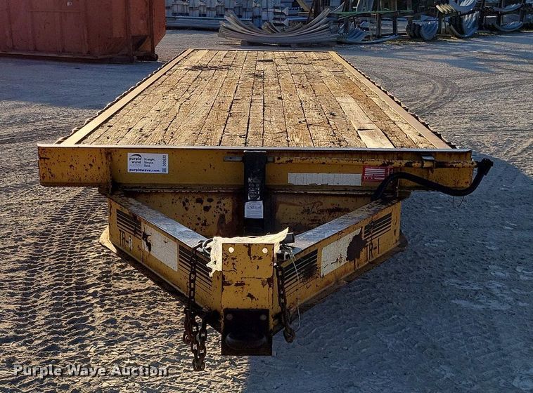 image for item DO3633 2002 Hurst 1H9  equipment trailer