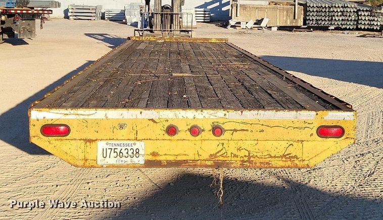 image for item DO3633 2002 Hurst 1H9  equipment trailer