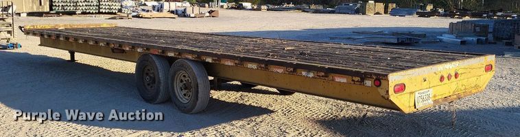 image for item DO3633 2002 Hurst 1H9  equipment trailer