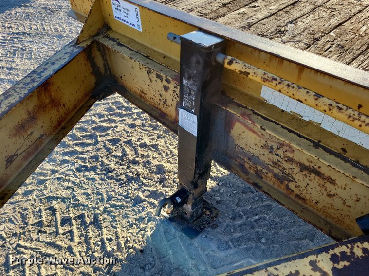 image for item DO3633 2002 Hurst 1H9  equipment trailer