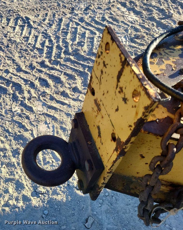 image for item DO3633 2002 Hurst 1H9  equipment trailer