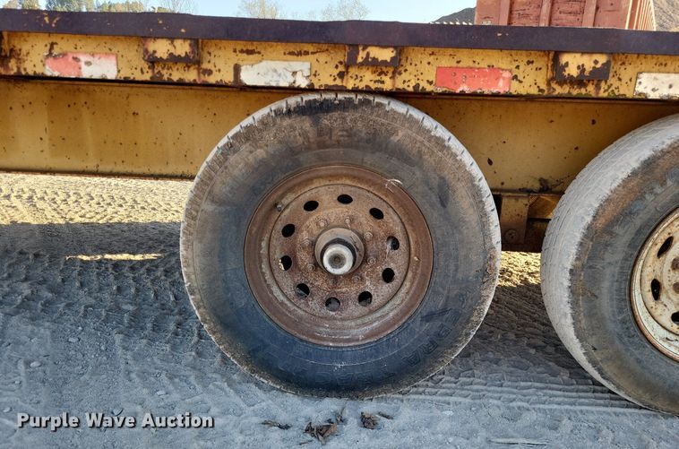 image for item DO3633 2002 Hurst 1H9  equipment trailer