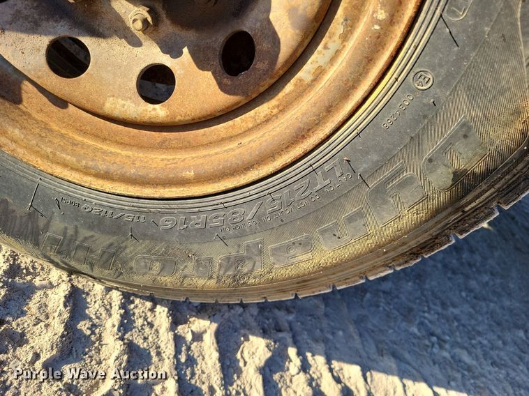 image for item DO3633 2002 Hurst 1H9  equipment trailer