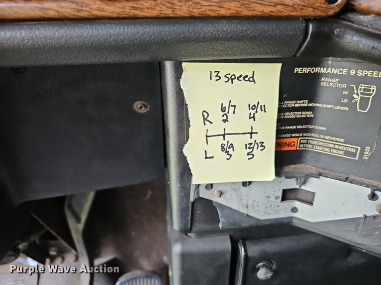 image for item DP2307 1993 Freightliner FLD120  semi truck